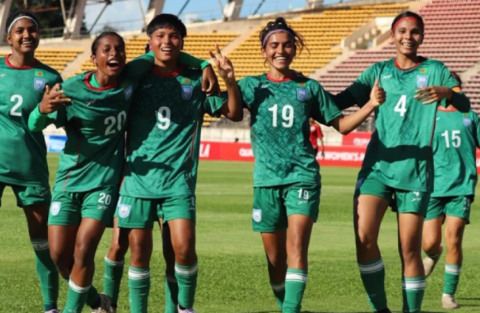 এএফসি অনূর্ধ্ব-২০ নারী এশিয়ান কাপের গ্রুপ পর্বের শেষ ম্যাচে আজ ভিয়েতনামের মুখোমুখি হচ্ছে বাংলাদেশ। এই ম্যাচে জয় পেলেই কোয়ার্টার ফাইনালে যাওয়ার সমীকরণ সহজ হতে পারে লাল-সবুজ জার্সিধারীদের জন্য