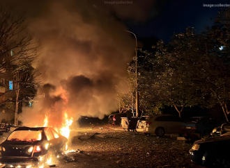 রাশিয়া ও ইউক্রেনের মধ্যে ড্রোন হামলা ও পাল্টা হামলা নতুন করে তীব্র রূপ নিয়েছে।