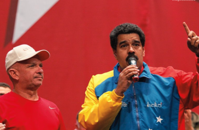 ভেনেজুয়েলার সাবেক গোয়েন্দা প্রধান জেনারেল হুগো কারভাহাল ব্যারিওস, যিনি ‘এল পোল্লো’ বা ‘মুরগি’ নামে পরিচিত, বর্তমান প্রেসিডেন্ট নিকোলা মাদুরোর বিরুদ্ধে আদালতে সাক্ষ্য দেওয়ার ইচ্ছা প্রকাশ করেছেন।