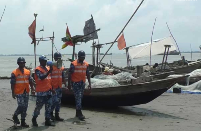 সারাদেশে কালবৈশাখী ঝড় ও বজ্রবৃষ্টির পূর্বাভাস দিয়েছে আবহাওয়া অধিদপ্তর।