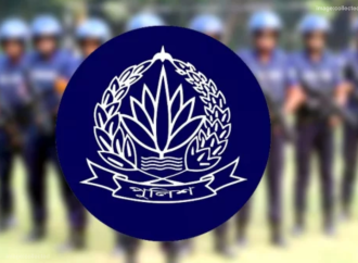 পুলিশ প্রশাসনে বড় ধরণের রদবদল করেছে সরকার। বিসিএস (পুলিশ) ক্যাডারের ৮ কর্মকর্তাকে একযোগে বদলি করে আজ বৃহস্পতিবার (৩০ এপ্রিল) স্বরাষ্ট্র মন্ত্রণালয় থেকে প্রজ্ঞাপন জারি করা হয়েছে।