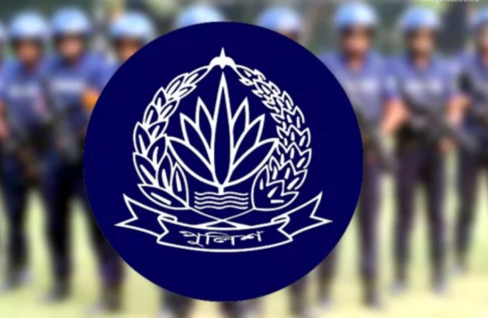 পুলিশ প্রশাসনে বড় ধরণের রদবদল করেছে সরকার। বিসিএস (পুলিশ) ক্যাডারের ৮ কর্মকর্তাকে একযোগে বদলি করে আজ বৃহস্পতিবার (৩০ এপ্রিল) স্বরাষ্ট্র মন্ত্রণালয় থেকে প্রজ্ঞাপন জারি করা হয়েছে।