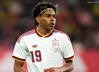 মাঠে গ্যালারি থেকে ভেসে আসা মুসলিমবিদ্বেষী স্লোগানের জবাবে নিজের ধর্মীয় পরিচয় নিয়ে গর্ব প্রকাশ করে বার্সেলোনা তারকা লামিন ইয়ামাল বললেন, ‘আমি মুসলিম, আলহামদুলিল্লাহ’