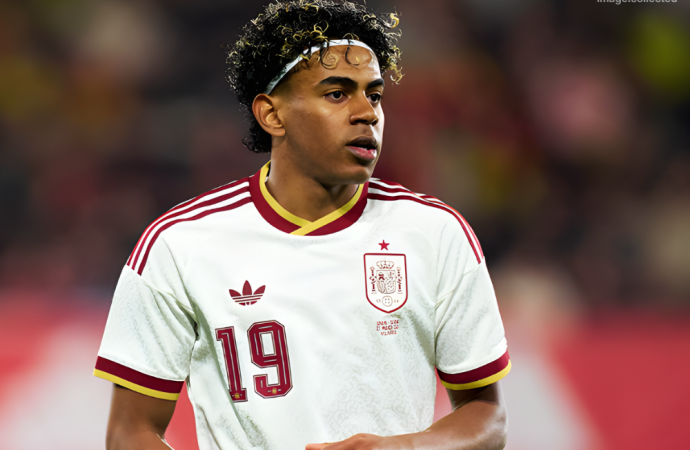 মাঠে গ্যালারি থেকে ভেসে আসা মুসলিমবিদ্বেষী স্লোগানের জবাবে নিজের ধর্মীয় পরিচয় নিয়ে গর্ব প্রকাশ করে বার্সেলোনা তারকা লামিন ইয়ামাল বললেন, ‘আমি মুসলিম, আলহামদুলিল্লাহ’