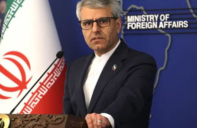 ইসলামাবাদে অনুষ্ঠিত উচ্চপর্যায়ের শান্তি আলোচনা কোনো চুক্তি ছাড়াই শেষ হওয়ার পর ইরানের পররাষ্ট্র মন্ত্রণালয়ের মুখপাত্র জানিয়েছেন যে, যুক্তরাষ্ট্রকে তাদের ‘অতিরিক্ত ও বেআইনি’ দাবি তোলা থেকে বিরত থাকতে হবে।