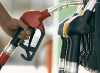 জ্বালানি তেলের কৃত্রিম সংকট রোধে গত এক মাসে দেশব্যাপী পরিচালিত ৩ হাজার ১৬৮টি অভিযানে ৩ লাখ ৭২ হাজার ৩৮৮ লিটার তেল জব্দ এবং ২১ জনকে কারাদণ্ড দেওয়া হয়েছে