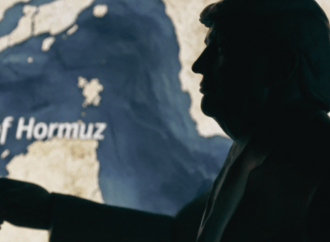 বিশ্বের অন্যতম গুরুত্বপূর্ণ বাণিজ্যিক রুট ‘হরমুজ প্রণালী’ সচল ও নিরাপদ রাখতে যুক্তরাষ্ট্রকে ছাড়াই ইউরোপীয় দেশগুলো একটি স্বতন্ত্র পরিকল্পনা গ্রহণ করতে যাচ্ছে বলে জানিয়েছে দ্য ওয়াল স্ট্রিট জার্নাল।