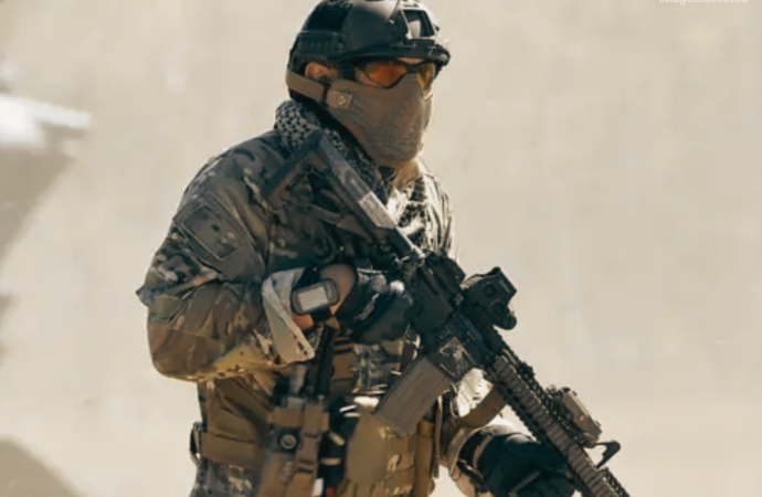 মার্কিন প্রেসিডেন্ট ডোনাল্ড ট্রাম্প দাবি করেছেন, ইরানে ভূপাতিত F-15E যুদ্ধবিমানের নিখোঁজ দ্বিতীয় ক্রু সদস্যকে এক অত্যন্ত উচ্চ ঝুঁকিপূর্ণ অভিযানের মাধ্যমে নিরাপদে উদ্ধার করেছে মার্কিন সামরিক বাহিনী