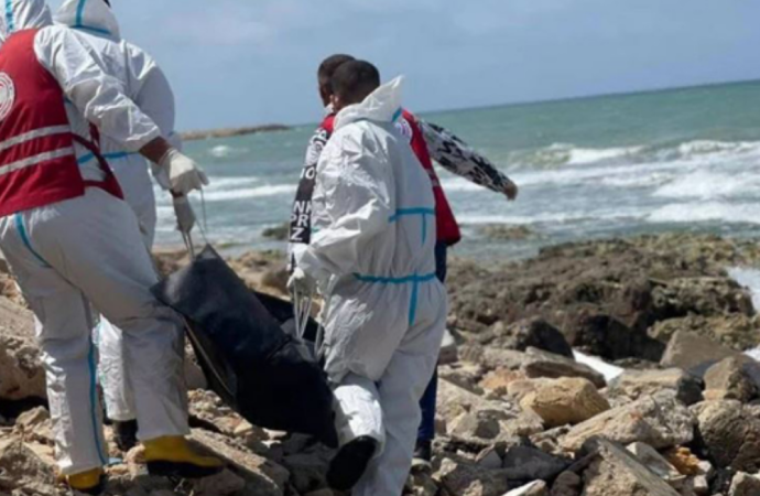 লিবিয়ার জুওয়ারা উপকূল থেকে গত কয়েক দিনে অন্তত ১৭ জন অভিবাসনপ্রত্যাশীর মরদেহ উদ্ধার করা হয়েছে, যাদের মধ্যে একজন বাংলাদেশি নাগরিকের পরিচয় শনাক্ত করা হয়েছে।