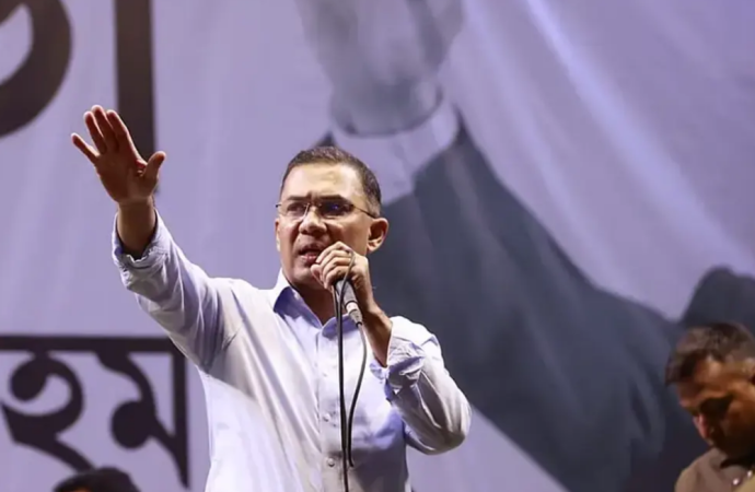 বগুড়াবাসীর দীর্ঘদিনের দাবি পূরণ করে আগামীকাল সোমবার (২০ এপ্রিল) নবগঠিত বগুড়া সিটি করপোরেশনের আনুষ্ঠানিক উদ্বোধন করবেন প্রধানমন্ত্রী তারেক রহমান।