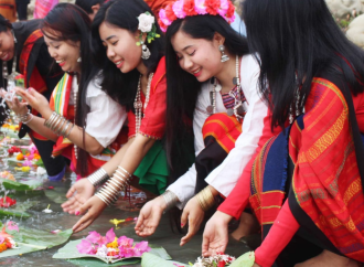 চৈত্র সংক্রান্তি উপলক্ষে আগামী ১৩ এপ্রিল রাঙামাটি, খাগড়াছড়ি ও বান্দরবান পার্বত্য জেলায় সাধারণ ছুটি ঘোষণা করেছে সরকার।