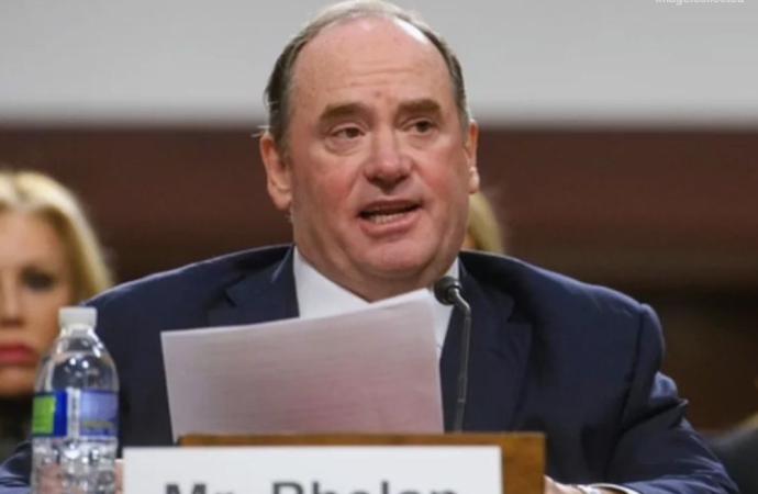 ইরান পরিস্থিতির উত্তেজনার মধ্যেই মার্কিন নৌবাহিনীর সেক্রেটারি জন ফেলানকে বরখাস্ত করেছেন প্রতিরক্ষামন্ত্রী পিট হেগসেথ।