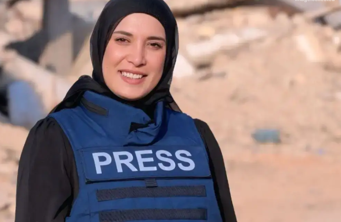 লেবাননের দক্ষিণাঞ্চলে ইসরায়েলি বাহিনীর ড্রোন ও বিমান হামলায় প্রখ্যাত সাংবাদিক আমাল খলিলসহ ৫ জন নিহত হয়েছেন। 