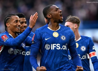 এফএ কাপের কোয়ার্টার ফাইনালে নিজেদের চেয়ে ৬২ ধাপ পিছিয়ে থাকা পোর্ট ভেলেকে ৭-০ গোলে বিধ্বস্ত করে সেমিফাইনাল নিশ্চিত করেছে চেলসি