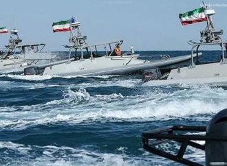 কৌশলগতভাবে গুরুত্বপূর্ণ হরমুজ প্রণালিতে সামুদ্রিক নিয়ম লঙ্ঘনের অভিযোগে দুটি জাহাজ জব্দ করেছে ইরানের ইসলামিক রেভল্যুশনারি গার্ড কর্পস (আইআরজিসি)।