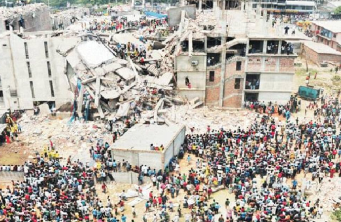 ২০১৩ সালের এই দিনে সাভারের রানা প্লাজা ধসে প্রাণ হারান ১১৩৬ জন পোশাক শ্রমিক