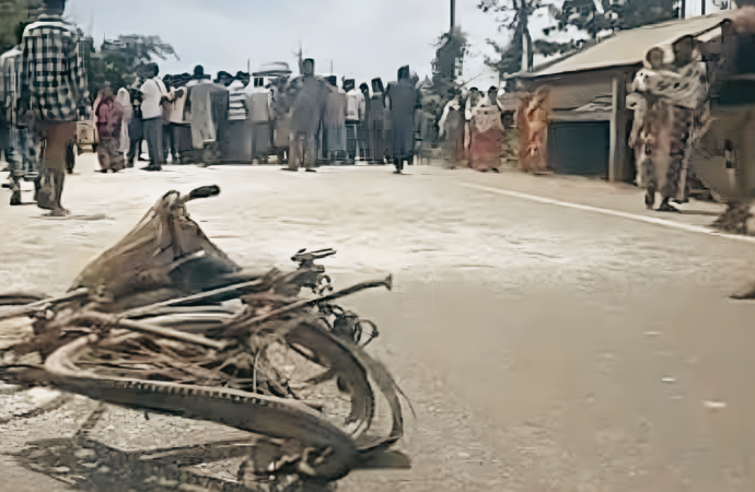 পুলিশ সদস্যের মোটরসাইকেলের ধাক্কায় প্রাণ হারালেন ১ পথচারী