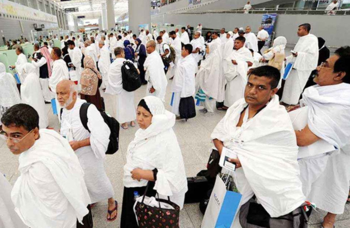 চলতি বছর পবিত্র হজ পালনের উদ্দেশ্যে এখন পর্যন্ত ৩২ হাজার ৫৩২ জন বাংলাদেশি হজযাত্রী সৌদি আরব পৌঁছেছেন।