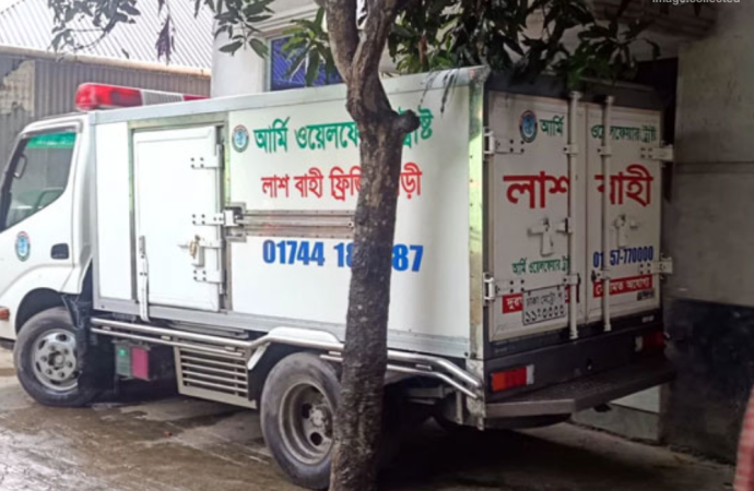 মুন্সীগঞ্জে নানীবাড়ির আঙিনায় চিরনিদ্রায় শায়িত হলেন কনটেন্ট ক্রিয়েটর কারিনা কায়সার