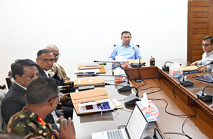 বন্ধ থাকা সরকারি পাটকলগুলো পুনরায় সচল করতে সংশ্লিষ্টদের সাথে গুরুত্বপূর্ণ বৈঠক করেছেন প্রধানমন্ত্রী তারেক রহমান।