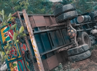 টাঙ্গাইলে রডবোঝাই ট্রাক উল্টে নিহত ১৫; ঈদে কম খরচে বাড়ি ফিরছিলেন হতভাগ্য শ্রমজীবীরা