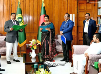 সংরক্ষিত নারী আসনে নবনির্বাচিত সংসদ সদস্য ও এনসিপি নেত্রী নুসরাত তাবাসসুম জ্যোতি আজ বুধবার জাতীয় সংসদের স্পিকারের নিকট আনুষ্ঠানিকভাবে শপথ গ্রহণ করেছেন।