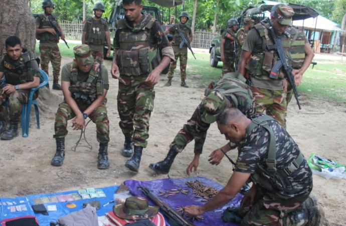 পানছড়িতে ইউপিডিএফ ও জেএসএস-এর গোলাগুলির পর সেনাবাহিনীর মেগা অ্যাকশন, জোন কমান্ডারের কড়া হুঁশিয়ারি