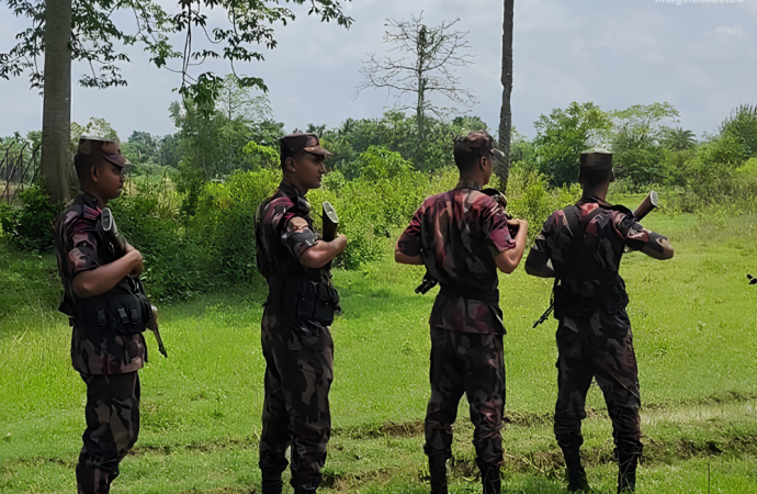 ভারতের পশ্চিমবঙ্গের নির্বাচন পরবর্তী পরিস্থিতি এবং সরকারের নির্দেশনা অনুযায়ী অনুপ্রবেশ ঠেকাতে কুমিল্লার ১০৬ কিলোমিটার সীমান্ত এলাকায় ব্যাপক নজরদারি ও টহল বৃদ্ধি করেছে বিজিবি।