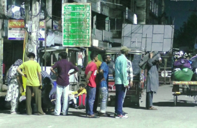 ভালো কাজের প্রলোভনে ভারতে পাচার হওয়া ১৪ বাংলাদেশি বেনাপোলে প্রত্যাবর্তন, পুনর্বাসনে সহায়তা দিচ্ছে মানবাধিকার সংস্থা