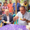 রাজশাহীর বিখ্যাত বানেশ্বর হাটে মার্কিন রাষ্ট্রদূত, তাজা আম চেখে মুগ্ধ হয়ে রপ্তানি বাড়ানোর পরামর্শ