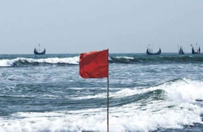 বঙ্গোপসাগরে গভীর নিম্নচাপ: চট্টগ্রাম, কক্সবাজার, মোংলা ও পায়রা বন্দরে ৩ নম্বর সতর্কসংকেত
