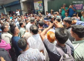 যশোরে জামায়াত এমপি গোলাম রসুলের বাসভবনে হামলা ও ভাঙচুর: সড়ক অবরোধে চরম ভোগান্তি