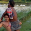 কৃষকের ছদ্মবেশে অভিনব অভিযান: ফসলি মাঠ থেকে দুই বছরের সাজাপ্রাপ্ত পলাতক আসামিকে ধরল নাচোল থানা পুলিশ