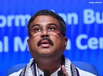 প্রশ্নফাঁস নিয়ে শিক্ষার্থীদের টানা বিক্ষোভ: পদত্যাগ করলেন ভারতের শিক্ষামন্ত্রী ধর্মেন্দ্র প্রধান