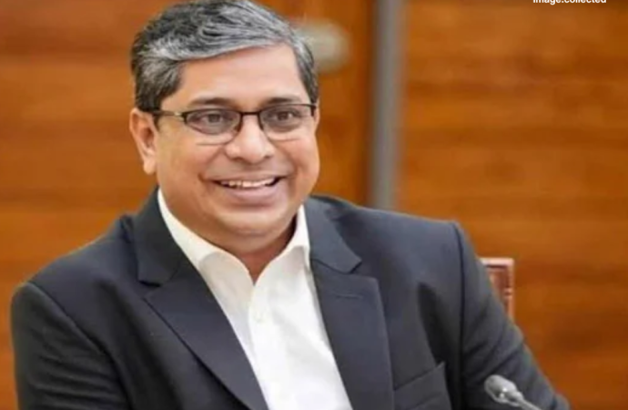 সৌরবিদ্যুৎ ছাড়া অটোরিকশা চার্জ দিলেই জরিমানা: বন্ধ হবে নিবন্ধন ও নবায়ন, জানালেন স্থানীয় সরকার প্রতিমন্ত্রী