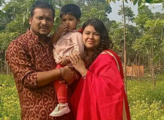 কলকাতায় হোটেল অগ্নিকাণ্ডে কুষ্টিয়ার সাংবাদিক দেবাশীষসহ একই পরিবারের ৪ জনের মর্মান্তিক মৃত্যু