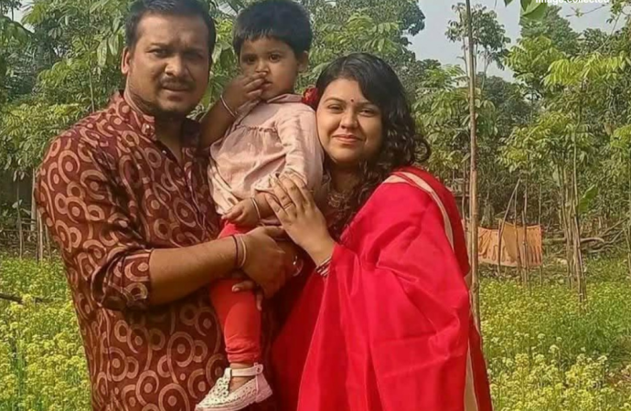 কলকাতায় হোটেল অগ্নিকাণ্ডে কুষ্টিয়ার সাংবাদিক দেবাশীষসহ একই পরিবারের ৪ জনের মর্মান্তিক মৃত্যু