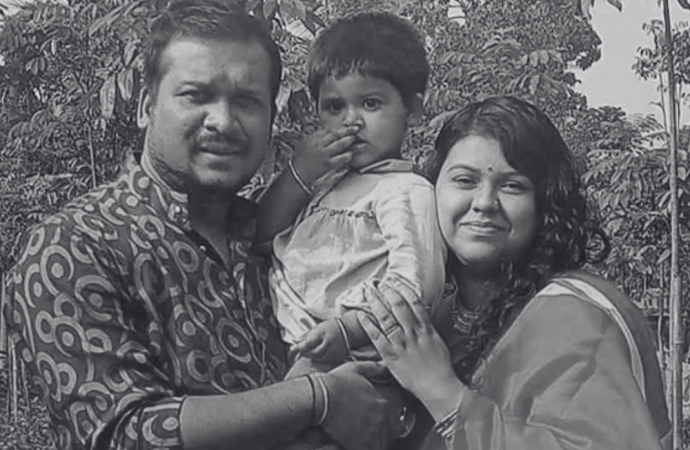 ভারতে ভয়াবহ হোটেল অগ্নিকাণ্ড: কুষ্টিয়া ও কালীগঞ্জে নিহত চারজনের দাফন ও সৎকার সম্পন্ন
