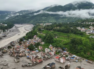 রয়টার্সের তথ্য: নেপাল-চীন সীমান্তে আকস্মিক বন্যায় নিখোঁজ প্রায় ১,৫০০, যার মধ্যে ৮০০ বিদেশি