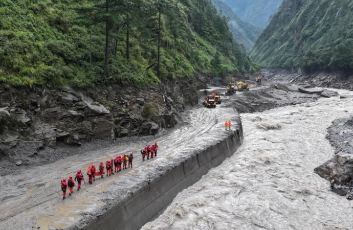 নেপালে পাহাড়ি ঢল ও ভয়াবহ আকস্মিক বন্যায় নিহতের সংখ্যা বেড়ে ৬২৬, এখনো নিখোঁজ প্রায় আড়াই হাজার