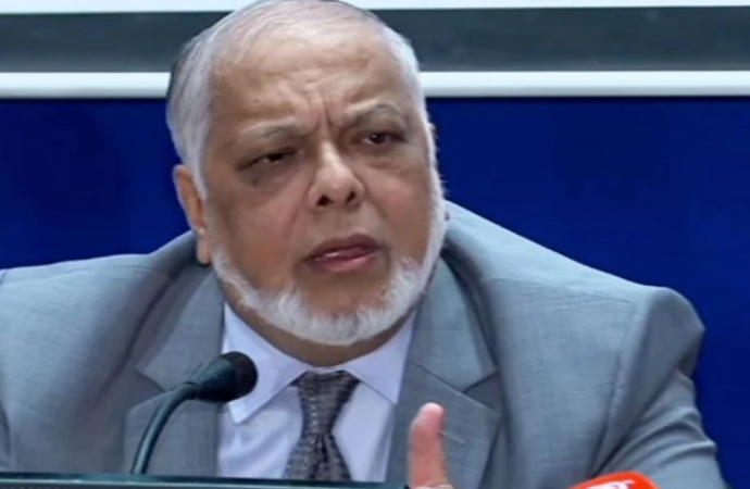 এআই ব্যবহার করে মানুষের মৌলিক অধিকার ক্ষুণ্ন করা যাবে না: প্রধান বিচারপতি জুবায়ের রহমান চৌধুরী