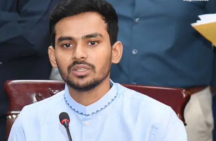 সাবেক উপদেষ্টা আসিফ মাহমুদসহ চারজনের বিরুদ্ধে দুর্নীতির অভিযোগ অনুসন্ধানে ৪ সদস্যের কমিটি গঠন করল দুদক