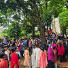 উপাচার্য পরিবর্তনের প্রতিবাদে এবং সদ্য সাবেক ভিসি অধ্যাপক আবু সাদাত মোহাম্মদ সায়েমকে পুনর্বহালের দাবিতে ক্যাম্পাসে তীব্র আন্দোলন শুরু করেছেন শিক্ষার্থীরা