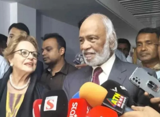 দেশের ১৮ কোটি মানুষের সুপেয় পানি নিশ্চিত করতে প্রায় ২৫ হাজার কোটি টাকার বিশাল সমন্বিত প্রকল্প হাতে নেওয়ার ঘোষণা দিয়েছে সরকার।