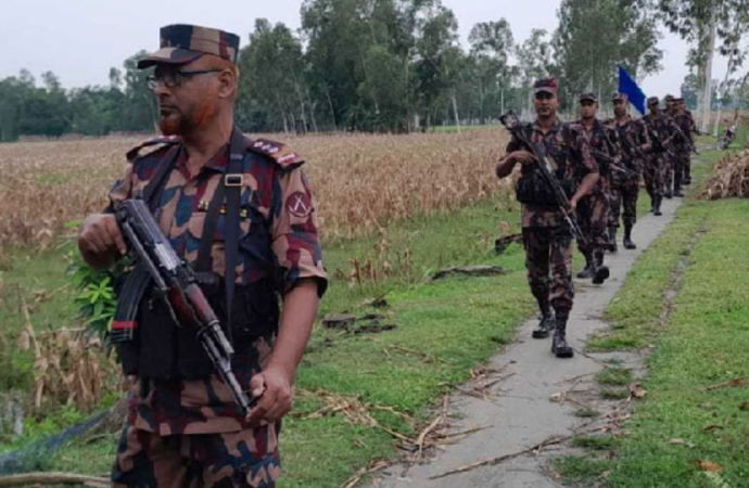 লালমনিরহাটের বুড়িমারী সীমান্তে ১২ জনকে পুশ-ইনের চেষ্টা বিএসএফের: বিজিবির বাধায় ব্যর্থ।