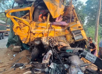 নাটোরে বাস-ট্রাক সংঘর্ষে নিহত বেড়ে ১৪,আহত অন্তত ২৫